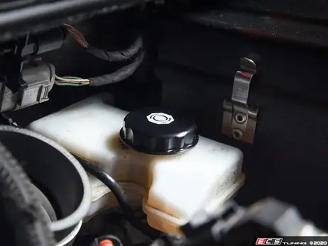 ECS Tuning Billet Brake Fluid Cap - Black Anodized Special Discount