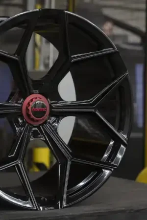 Vossen x Novitec NL4-5L 23x10.5in - 5x130 BP - ET21 - Gloss Black Lamborghini Urus Front Wheel Handmade